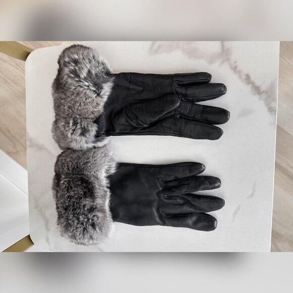 Le Chariot Montreal Original Fur Coat with Matching Leather Gloves - Luxe Winter - Picture 4 of 7